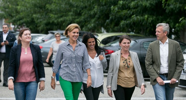 Mª Dolores de Cospedal interviene en un acto con mujeres de la comarca de Caldas de Reis