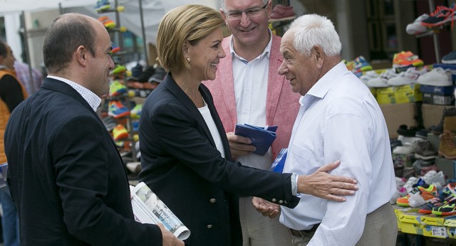 María Dolores de Cospedal visita Noia