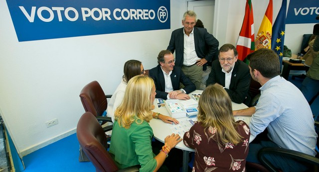 Mariano Rajoy participa en un acto de campaña en Bilbao