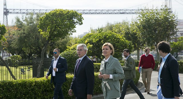 María Dolores de Cospedal visita Getxo