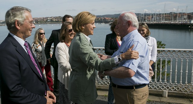 María Dolores de Cospedal visita Getxo