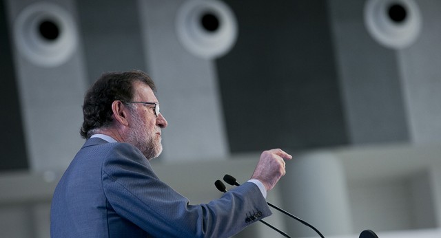 Mariano Rajoy clausura el acto de cierre de campaña en Vitoria