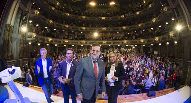 Mariano Rajoy clausura el acto de cierre de campaña en Vigo