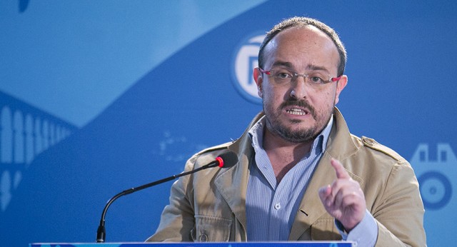 Alejandro Fernández durante su intervención