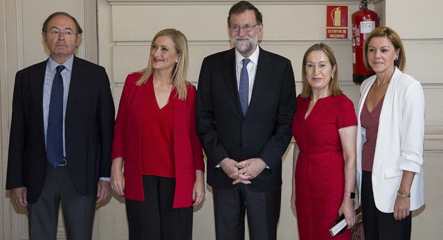 Mariano Rajoy presenta a Cristina Cifuentes en el Nueva Economía Fórum