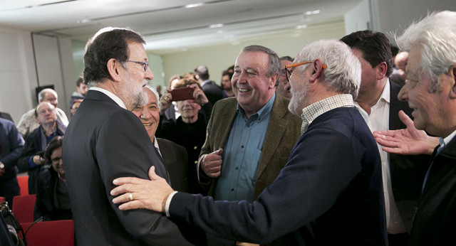 Mariano Rajoy se reúne con representantes de la Federación de Casas Regionales