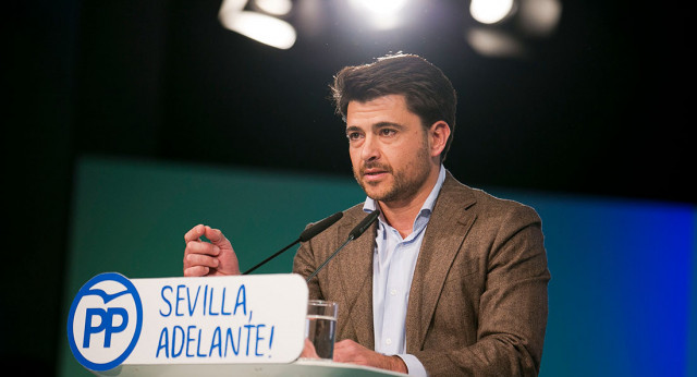 Beltrán Pérez en la Convención de Distritos del PP de Sevilla