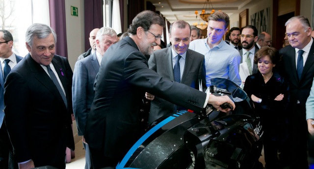 Mariano Rajoy visita la exposición con miembros del EPP