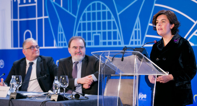 La Vicepresidenta del Gobierno Soraya Sáenz de Santamaría durante su intervención en la reunión del EPP