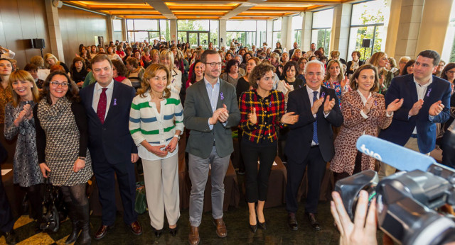 Javier Maroto, Vicesecretario de Sectorial, Dolors Montserrat, Ministra de Sanidad y Servicios Sociales  junto a José Ignacio Ceniceros, Presidente de La Rioja y Cuca Gamarra, Alcadesa de Logroño.