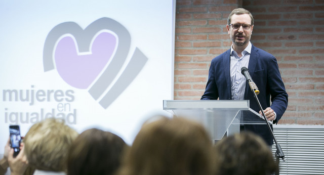 Javier Maroto en la Asamblea General de Mujeres en Igualdad