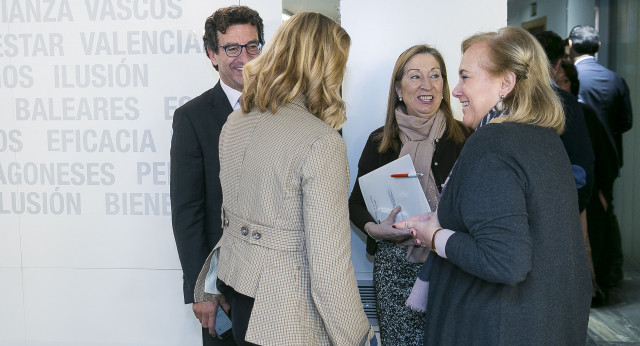 Mercedes Fernandez, Presidenta del PP Asturias junto a Ana Beltrán, Ana Pastor 