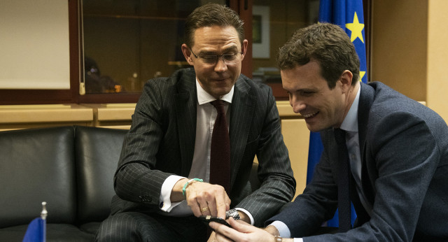 Reunión de Pablo Casado con el vicepresidente de la Comisión Europea, Jyrki Katainen.