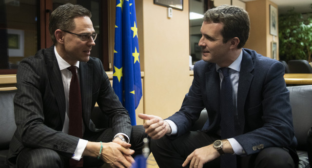 Reunión de Pablo Casado con el vicepresidente de la Comisión Europea, Jyrki Katainen.