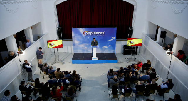 Teodoro Gacía Egea en la presentación de candidatos de Elche de la Sierra