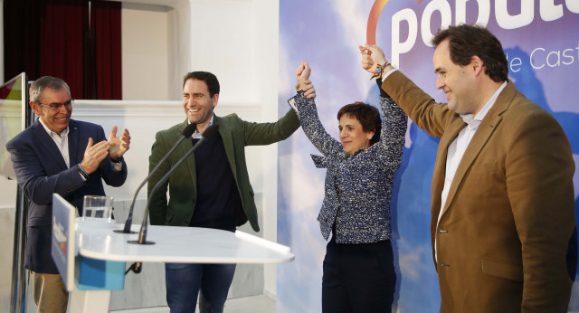 Teodoro Gacía Egea en la presentación de candidatos de Elche de la Sierra