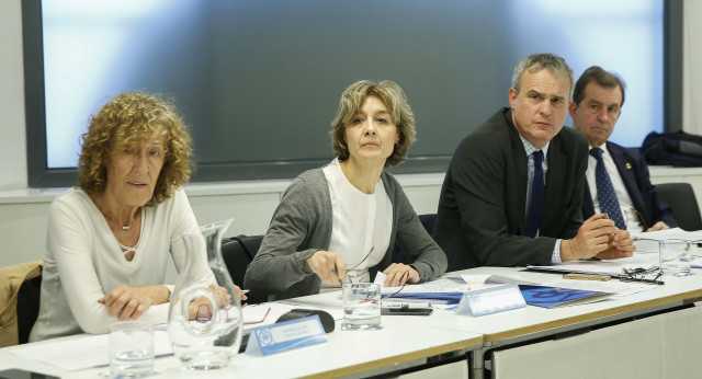 Isabel García Tejerina en una reunión con Foro Forestal