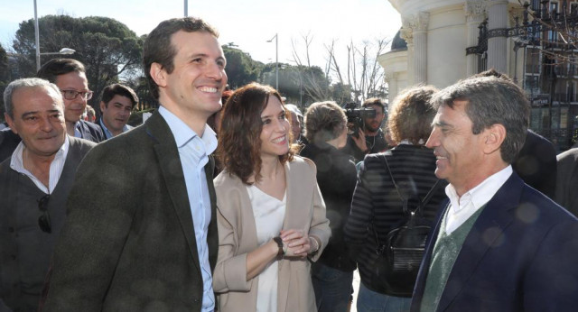 Pablo Casado acude a apoyar la manifestación en defensa del mundo rural