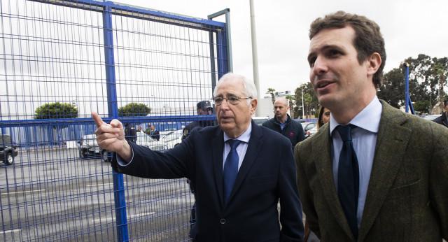  Pablo Casado y Juan José Imbroda en la frontera de Melilla.