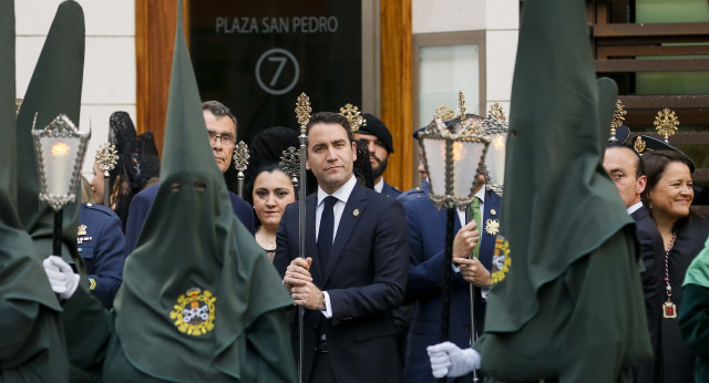 Teodoro García Egea participa en una procesión en Murcia