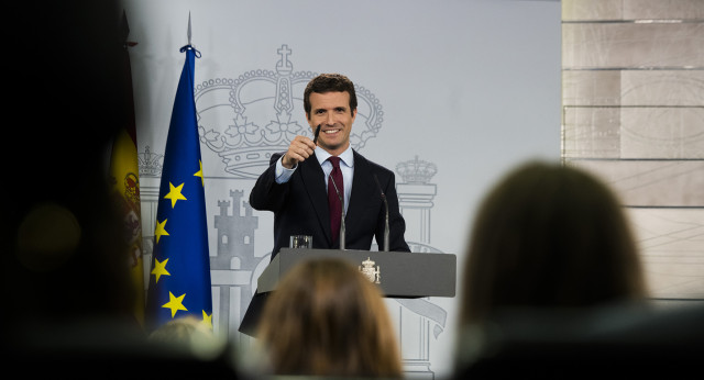 Pablo Casado se reúne con Pedro Sánchez en Moncloa