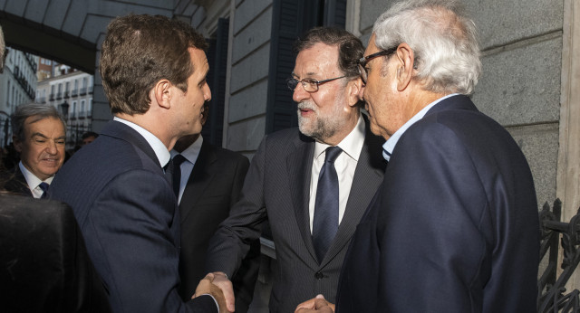 Pablo Casado visita la Capilla Ardiente de Rubalcaba