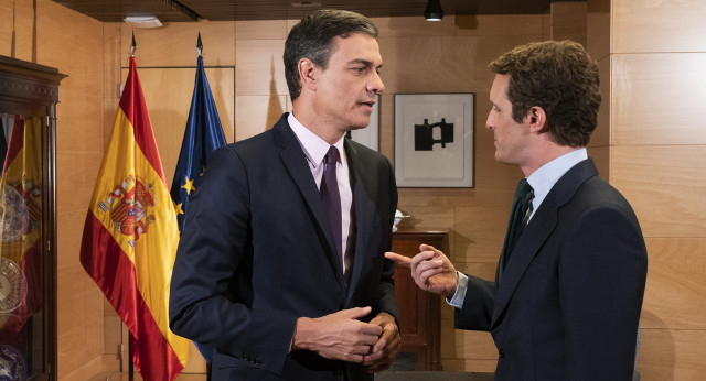 Reunión de Pablo Casado con Pedro Sánchez