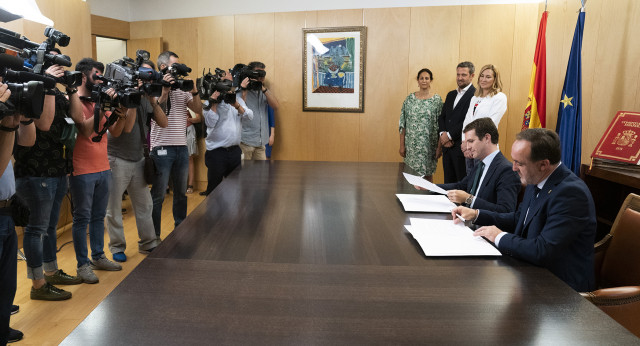 Firma de una declaración conjunta entre PP y UPN
