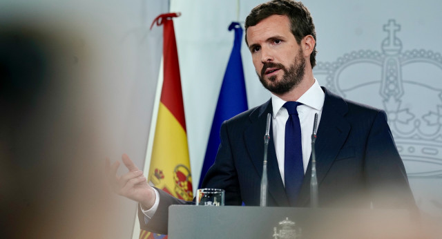 Pablo Casado comparece en el palacio de La Moncloa tras reunirse con Pedro Sánchez