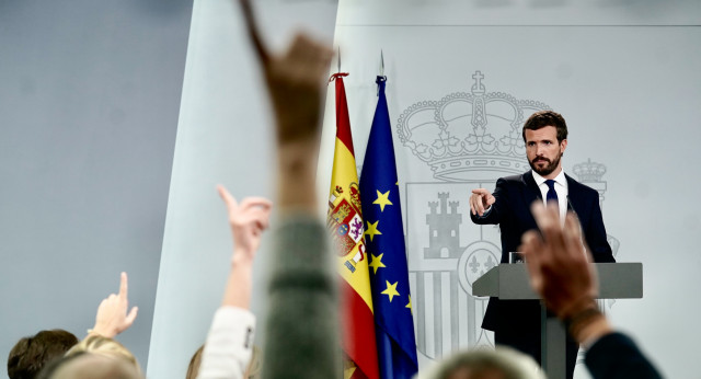 Pablo Casado comparece en el palacio de La Moncloa tras reunirse con Pedro Sánchez