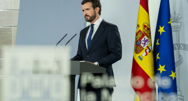 Pablo Casado comparece en el palacio de La Moncloa tras reunirse con Pedro Sánchez