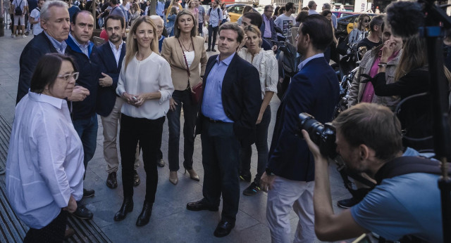 Cayetana Álvarez de Toledo en la Plaza Urquinoana de Barcelona