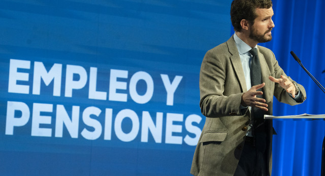 Pablo Casado clausura un acto del PP sobre empleo y pensiones