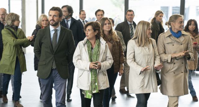 Pablo Casado visita las instalaciones de Iberdrola en Larraskitu