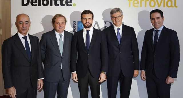 Pablo Casado y Teodoro García Egea, a su llegada al Foro ABC