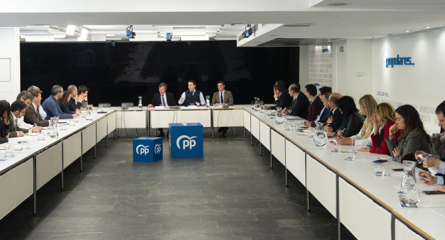 Reunión con portavoces del PP en oposición de Diputaciones