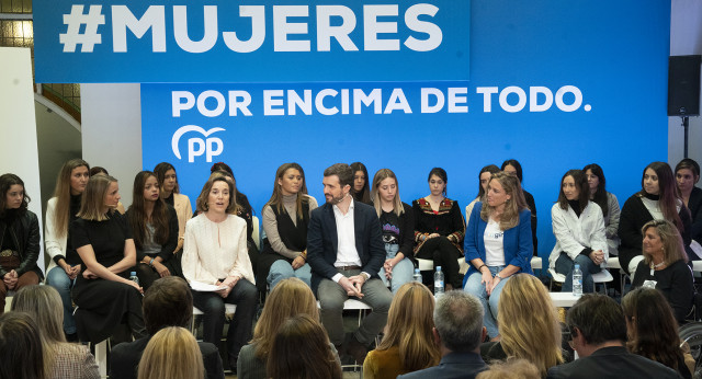 Encuentro &quot;Mujer por encima de todo&quot;