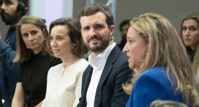 Encuentro &quot;Mujer por encima de todo&quot;