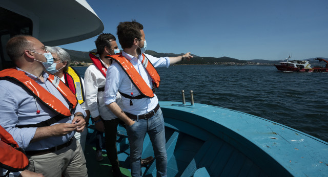 Pablo Casado visita A Pobra do Caramiñal (A Coruña)