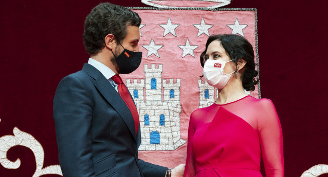 Pablo Casado asiste a la toma de posesión de Isabel Díaz Ayuso 