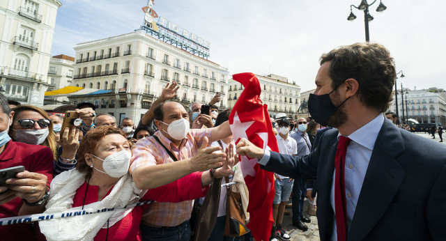 Pablo Casado asiste a la toma de posesión de Isabel Díaz Ayuso 