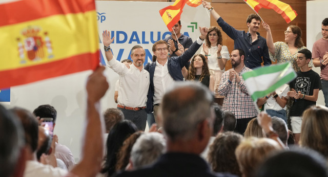  Alberto Núñez Feijóo interviene en un mitin en Jaén.