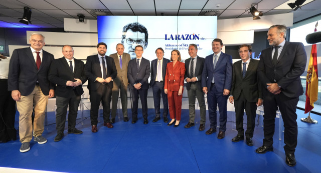 El presidente del Partido Popular, Alberto Núñez Feijóo, durante la conferencia “La Razón de” organizada por el diario La Razón