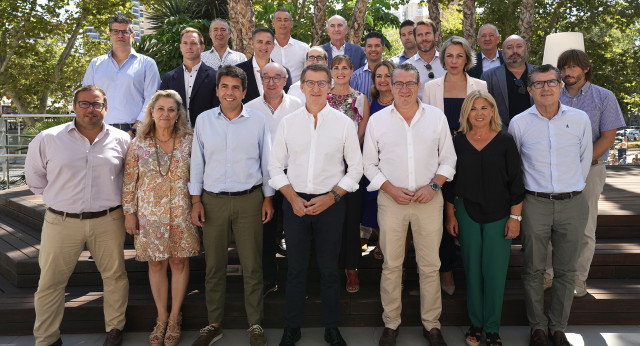 Alberto Núñez Feijóo mantiene una reunión con empresarios de hostelería en Benidorm