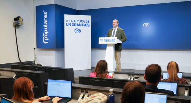 El vicesecretario de Coordinación Autonómica y Local del PP, Pedro Rollán, presenta la 25 Interparlamentaria del Partido Popular