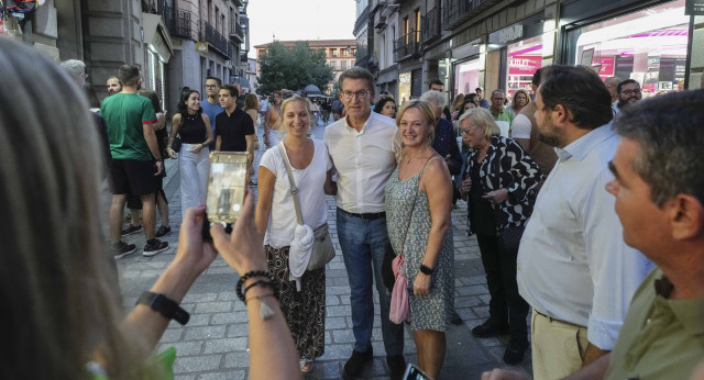 Paseo del presidente Alberto Núñez Feijóo por Toledo