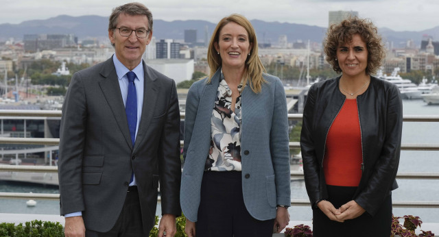  Encuentro de Alberto Núñez Feijóo con Roberta Metsola en Barcelona