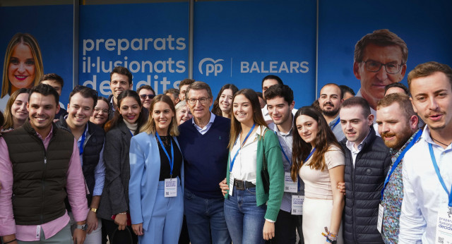 Alberto Núñez Feijóo clausura la Conferencia Política del PP de Islas Baleares junto a Marga Prohens