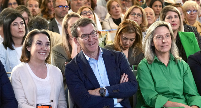 Alberto Núñez Feijóo, Cuca Gamarra y Ana Guarinos en el acto de presentación del programa marco para las elecciones del 28M