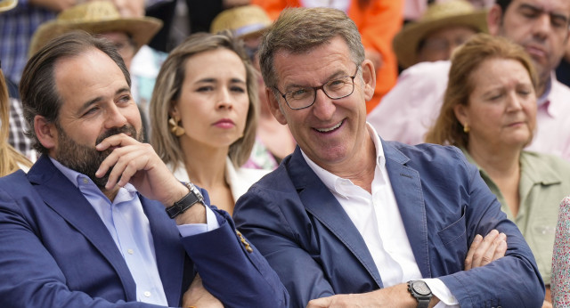 Alberto Núñez Feijóo y Paco Núñez en un acto en Toledo